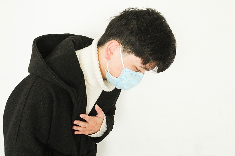 千庫網(wǎng)_心臟不舒服的人_攝影圖編號100976